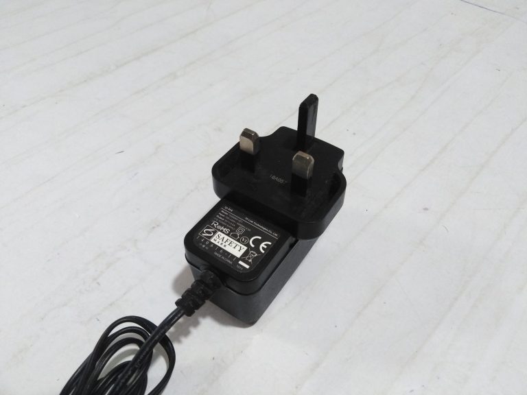 9V 0.6A TP-Link Adapter used and second hand